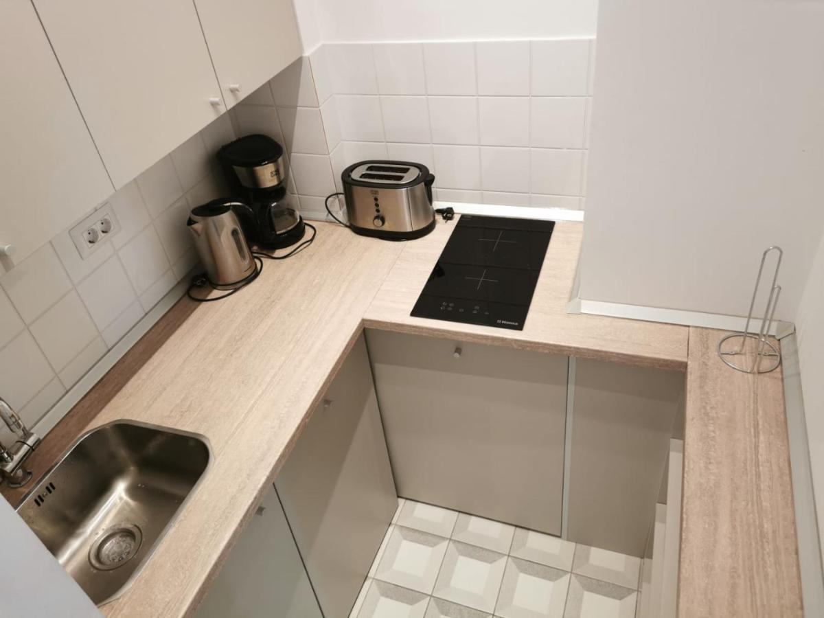 Leedo Cozy Apartament *